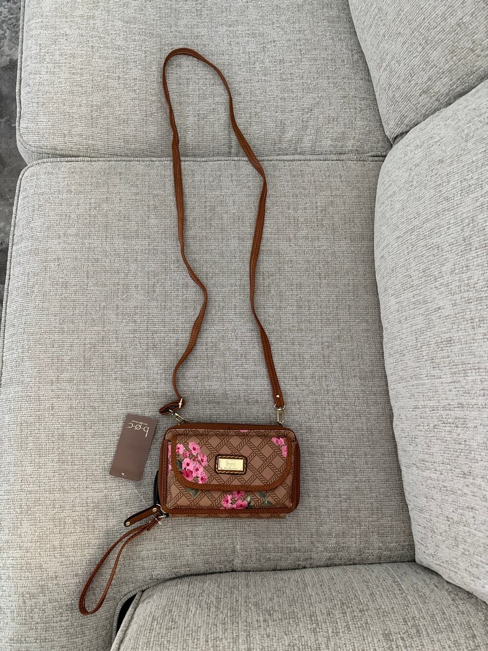 BOC zipper wallet, clutch, wristlet, removable crossbody strap